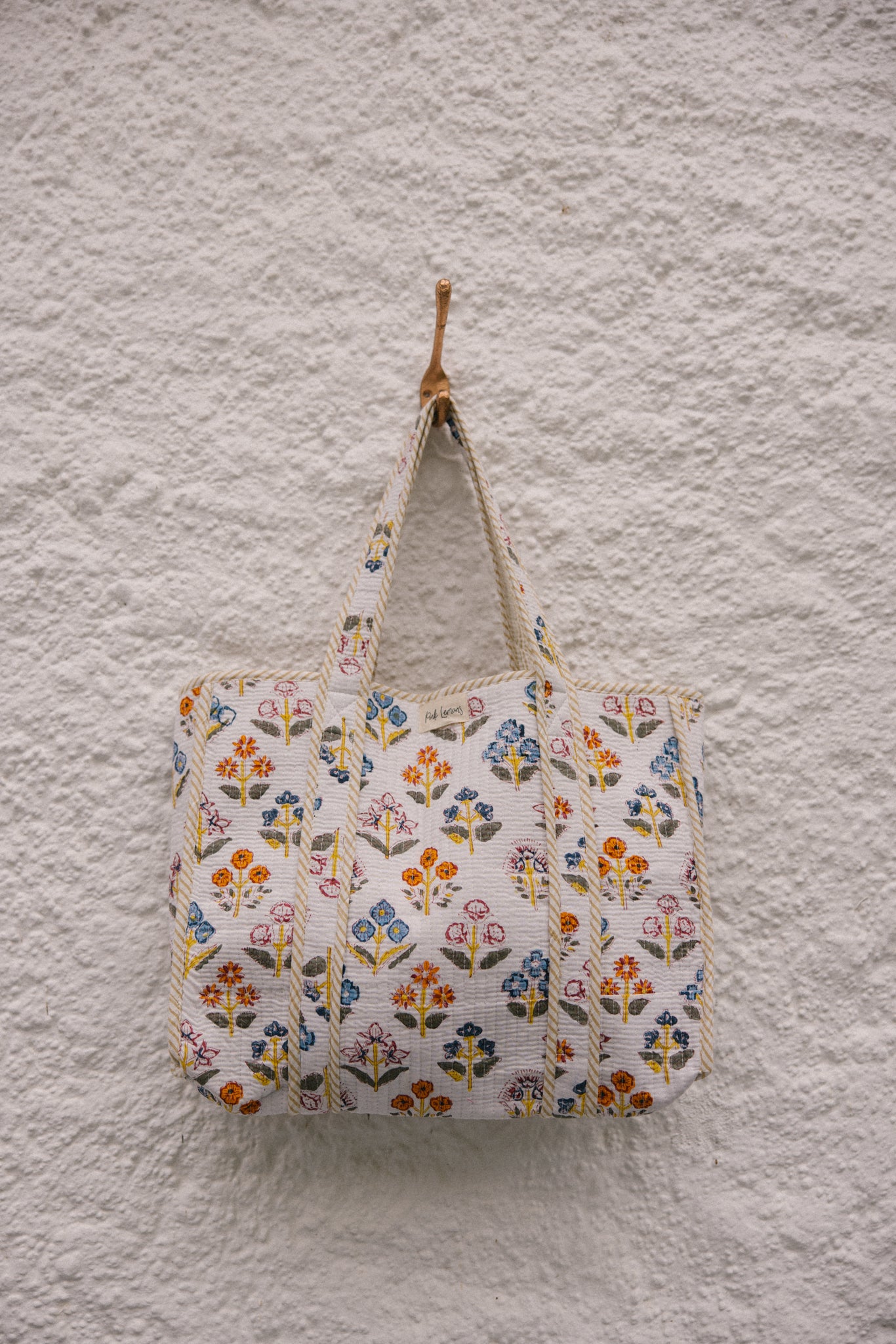 Bolso de mano acolchado - Flor blanca