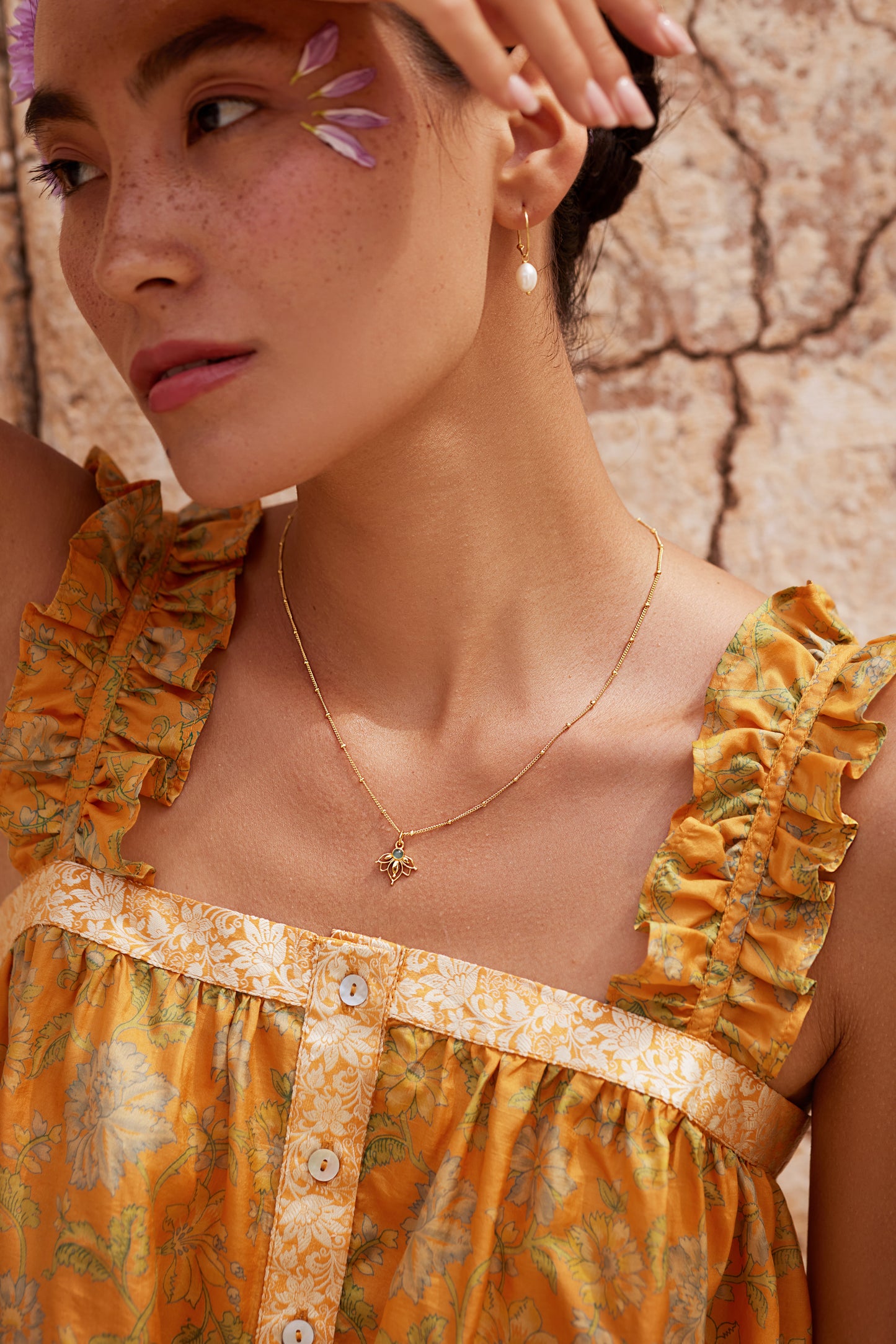 Lotus Necklace Gold -   Blue Chalcedony