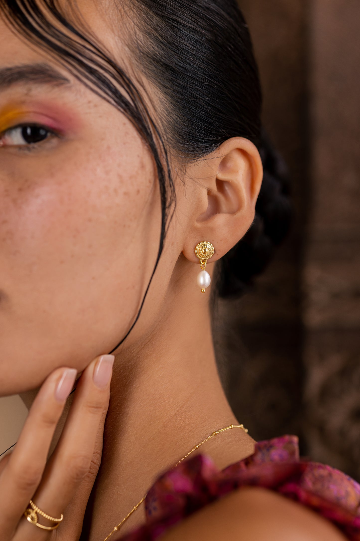 Luna - Gold Pearl Drop Earrings