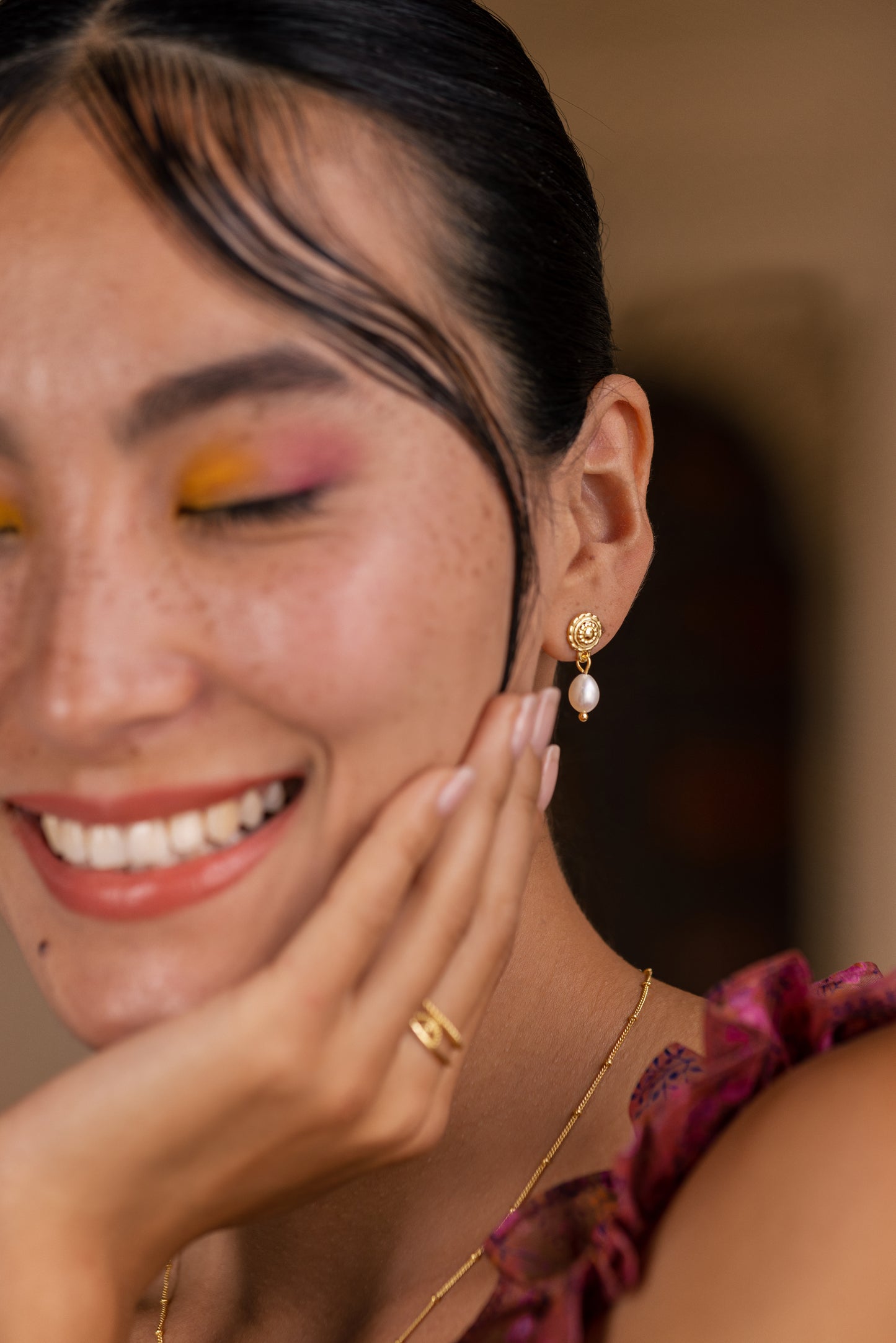 Luna - Gold Pearl Drop Earrings