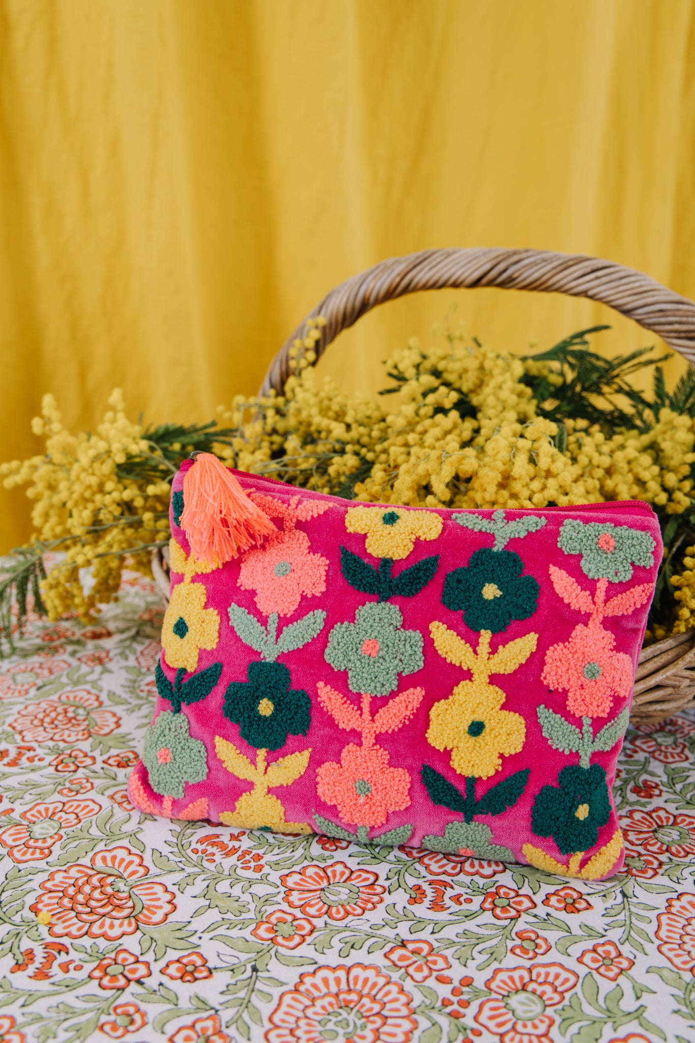 Rambling Flower Pouch - Pink