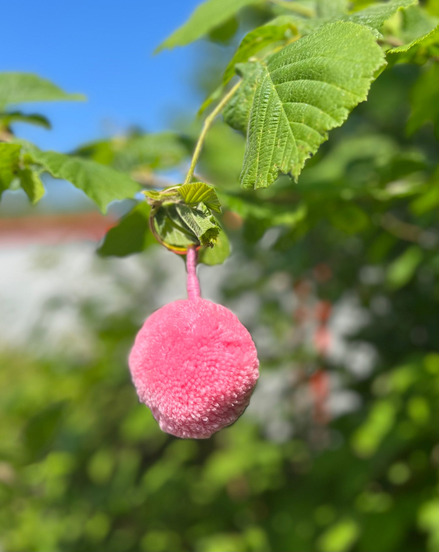 Single Pom Keyring in Light Pink