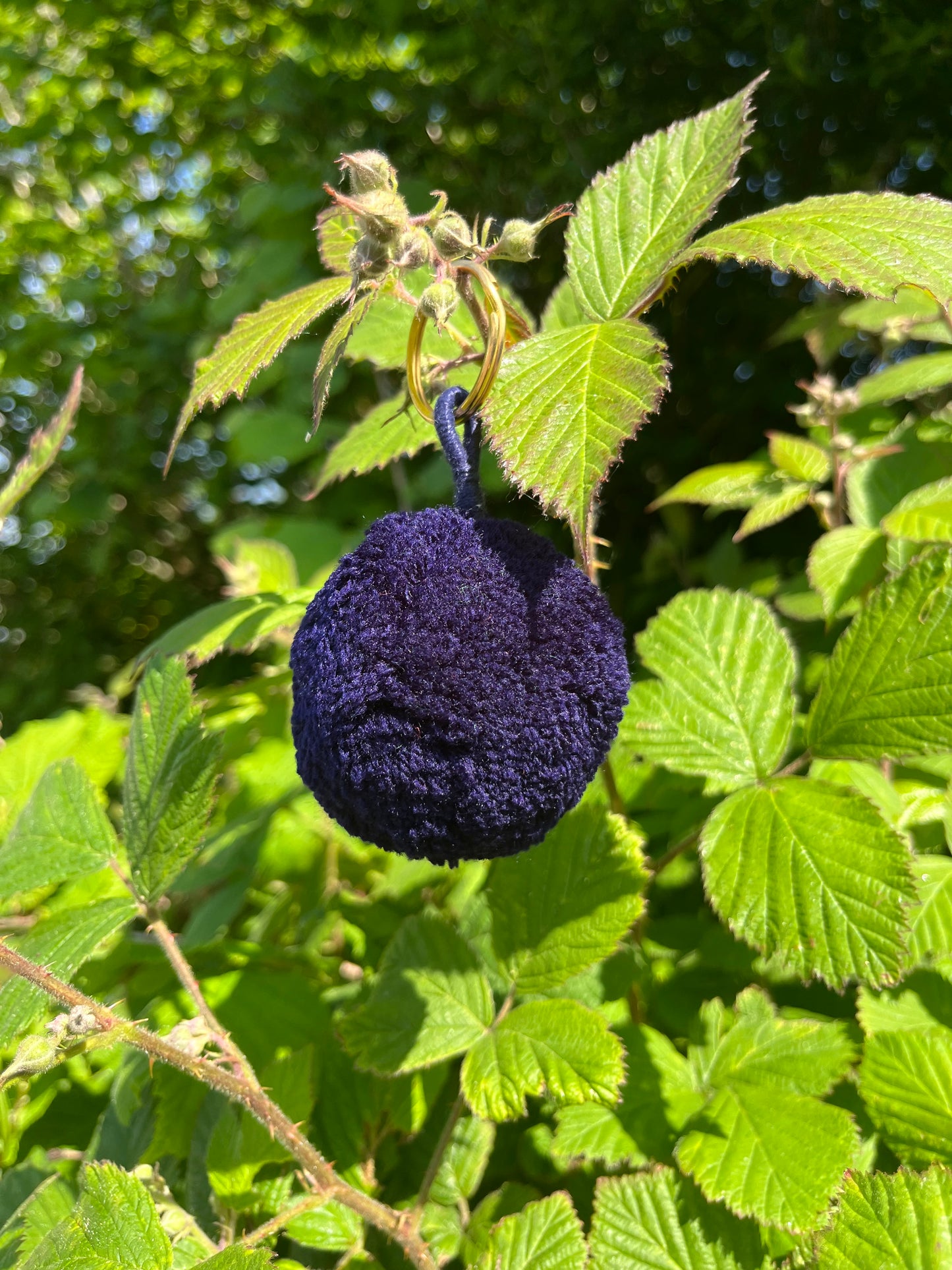 Single Pom Keyring in Navy