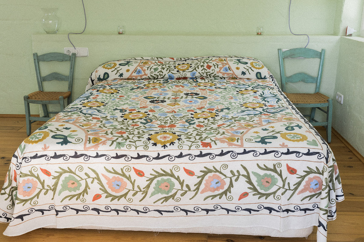 Suzani kingsize Throw-Earth